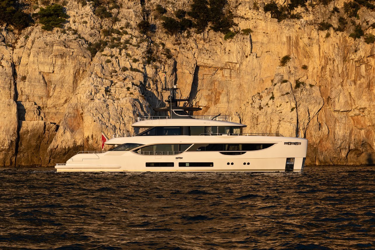 Benetti  Oasis 34m