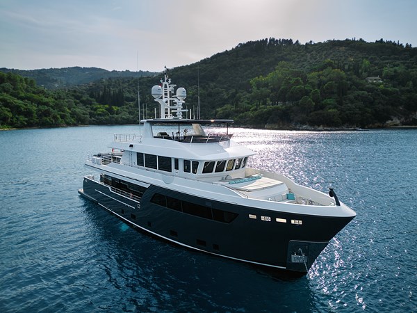 CANTIERE DELLE MARCHE DARWIN 102